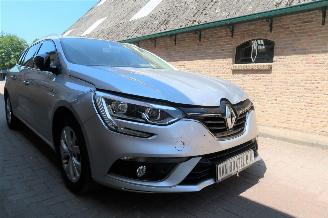 Renault Mégane Estate 1.3 RCe Limited Edition picture 3