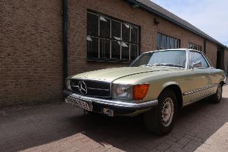 škoda osobní automobily Mercedes SLC 350 Coupe    ORGINEEL NEDERLANDSE WAGEN 1975/5