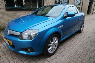 Auto incidentate Opel Tigra TwinTop 1.8 16v Cosmo  Lage km NAP 2005/7