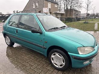 Avarii autoturisme Peugeot 106 XR 1.1 NIEUWSTAAT!!!! VASTE PRIJS! 1350 EURO 1996/1