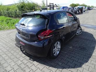 uszkodzony samochody osobowe Peugeot 208 1.2 Vti 2019/1