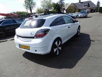 Opel Astra GTC 1.4 16v picture 1