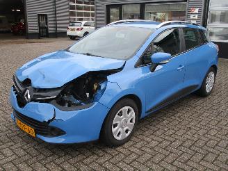 škoda osobní automobily Renault Clio ESTATE 1.5 DCI EXPRESSIEN 2013/6