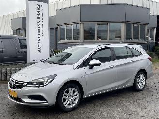 Coche siniestrado Opel Astra SPORTS TOURER 1.4 Business Executive 2018/6