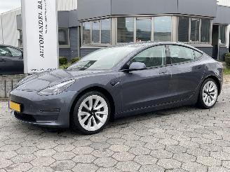 uszkodzony samochody osobowe Tesla Model 3 Model 3 Long Range Dual Motor 258 kw 2021/3