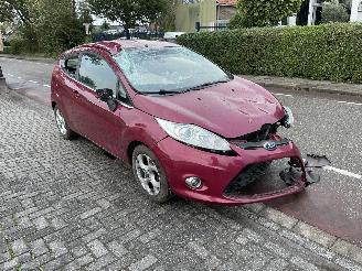 uszkodzony samochody osobowe Ford Fiesta 1.6-16V Sport 2009/4