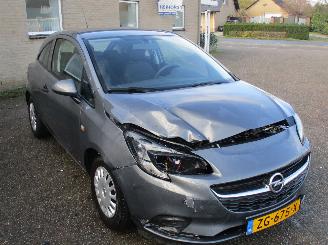 krockskadad bil auto Opel Corsa-E 1.2 EcoF Selection 2015/1