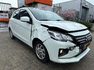 uszkodzony samochody osobowe Mitsubishi Space-star 1.2 Active 2020/8