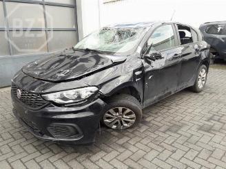 Autoverwertung Fiat Tipo Tipo (356H/357H), Hatchback, 2016 1.4 16V 2018/7