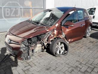 Auto incidentate Hyundai I-30 i30 (GDHB5), Hatchback, 2011 1.6 CRDi 16V VGT 2012