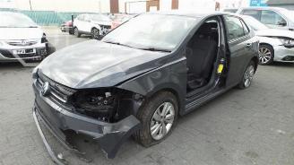Vaurioauto  passenger cars Volkswagen Polo  2019