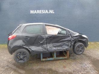 Unfallwagen Mazda 2 2 (DE), Hatchback, 2007 / 2015 1.3 16V MZR 2013/8