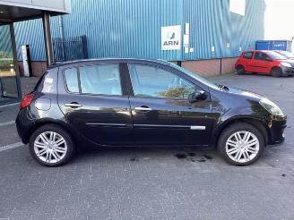 Renault Clio Clio III (BR/CR), Hatchback, 2005 / 2014 2.0 16V picture 4