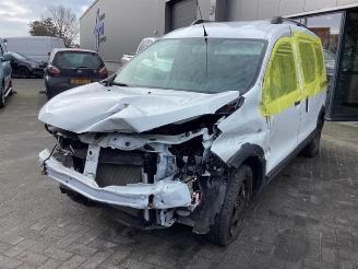 krockskadad bil auto Dacia Dokker Dokker (0S), MPV, 2012 1.2 TCE 16V 2018/5