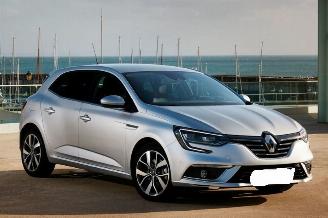 demontáž dodávky Renault Mégane  2018/1