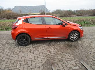 dommages motocyclettes  Renault Clio  2021/1