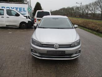 uszkodzony samochody osobowe Volkswagen Polo  2019/1