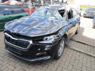 damaged passenger cars Skoda Scala  2020/1