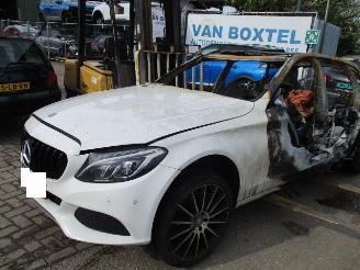 dañado vehículos comerciales Mercedes C-klasse  2019/1