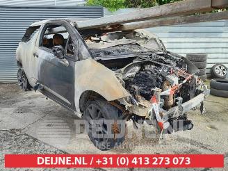 Voiture accidenté Citroën DS3 DS 3, Hatchback, 2015 / 2019 1.2 12V PureTech 110 S&S 2016/12