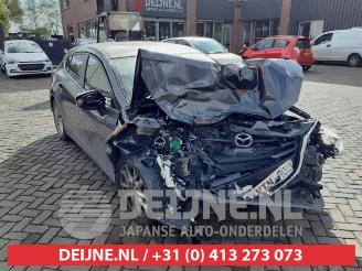 uszkodzony samochody osobowe Mazda 3 3 (BM/BN), Hatchback, 2013 / 2019 2.0 SkyActiv-G 120 16V 2015