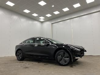 damaged passenger cars Tesla Model 3 Standard RWD Plus Panoramadak 2019/11