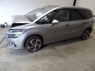 Damaged car Citroën C4-picasso 2.0 HDI 2017/9