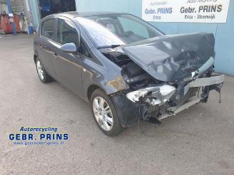 Voiture accidenté Opel Corsa Corsa D, Hatchback, 2006 / 2014 1.4 16V Twinport 2010/4