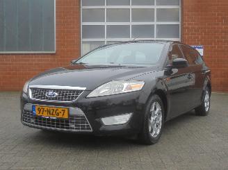 Salvage car Ford Mondeo Trend 2.0-16V Stationwagon, Climate& Cruise control, Navi, Trekhaak 2007/11