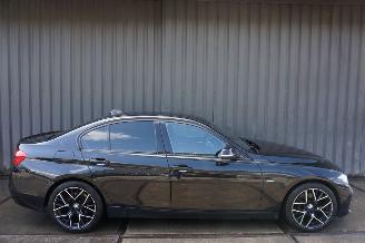 Voiture accidenté BMW 3-serie 320d 2.0 120kW Automaat Led EDE Luxury 2016/1