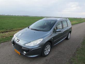 Salvage car Peugeot 307 1.6 HDi Sw Pack Clima 2006-03 2006/3