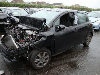 uszkodzony samochody osobowe Toyota Yaris  2014/1
