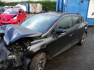 damaged motor cycles Renault Clio  2015/1