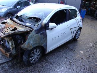 uszkodzony samochody osobowe Peugeot 108  2019/1