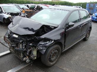 damaged passenger cars Volkswagen Polo  2013/1
