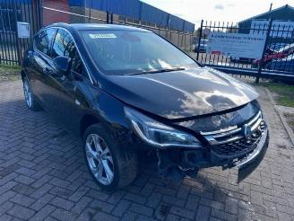 Voiture accidenté Opel Astra Astra K, Hatchback 5-drs, 2015 / 2022 1.0 Turbo 12V 2016/12