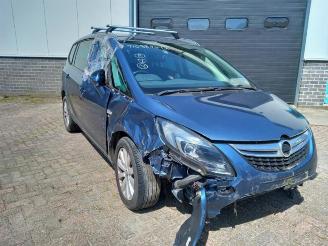 skadebil auto Opel Zafira Zafira Tourer (P12), MPV, 2011 / 2019 2.0 CDTI 16V 130 Ecotec 2013/12