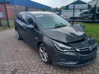 damaged commercial vehicles Opel Astra Astra K Sports Tourer, Combi, 2015 / 2022 1.6 CDTI 110 16V 2016/8