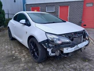 Coche accidentado Opel Astra Astra J GTC (PD2/PF2), Hatchback 3-drs, 2011 1.6 Turbo 16V 2013/3