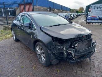 Damaged car Opel Astra Astra J GTC (PD2/PF2), Hatchback 3-drs, 2011 1.6 SIDI Turbo 16V Motorsport 2014/10
