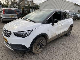 Voiture accidenté Opel Crossland X 1.2   ( 120 uitvoering ) 2019/11