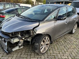 škoda osobní automobily Renault Scenic 1.3 TCE Limited  ( 28513 Km ) 2019/11