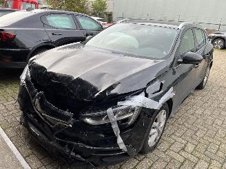 disassembly commercial vehicles Renault Mégane Stationcar 1.6 Plug -IN Hybrid Automaat Business Zen 2022/7