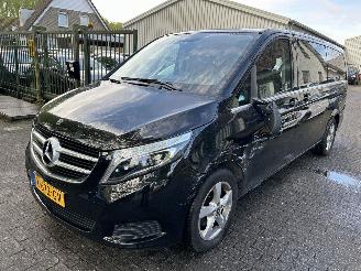 Coche accidentado Mercedes V-klasse 220 Diesel Automaat  ( 8 persoons ) 2018/7