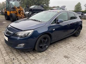 disassembly commercial vehicles Opel Astra Astra J (PC6/PD6/PE6/PF6), Hatchback 5-drs, 2009 / 2015 1.4 Turbo 16V 2011/3