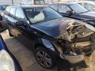 uszkodzony samochody osobowe Mercedes C-klasse C Estate (S204), Combi, 2007 / 2014 2.2 C-200 CDI 16V BlueEFFICIENCY 2012/5