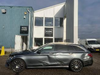 uszkodzony samochody osobowe Mercedes C-klasse Estate 180 AUTOMAAT Business Solution BJ 2020 103484 KM 2020/1