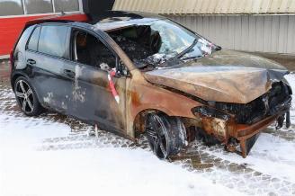 uszkodzony samochody osobowe Volkswagen Golf Golf VII (AUA), Hatchback, 2012 / 2021 1.6 TDI BlueMotion 16V 2016/2