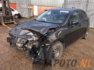 uszkodzony samochody osobowe Mazda 2 2 (DJ/DL), Hatchback, 2014 1.5 SkyActiv-G 90 2017/5