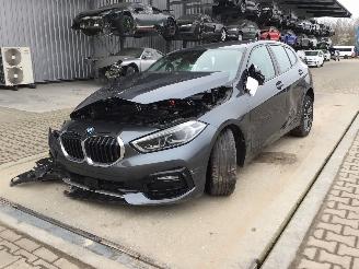 Damaged car BMW 1-serie 116d 2021/8